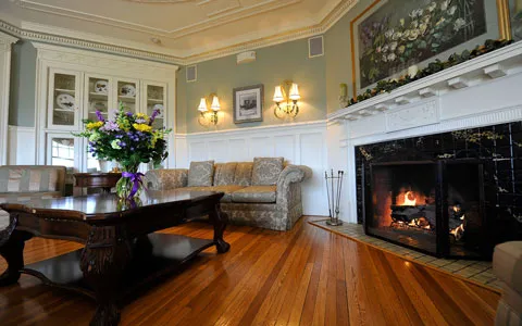 Traditions Hotel & Spa