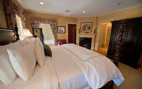 Traditions Hotel & Spa