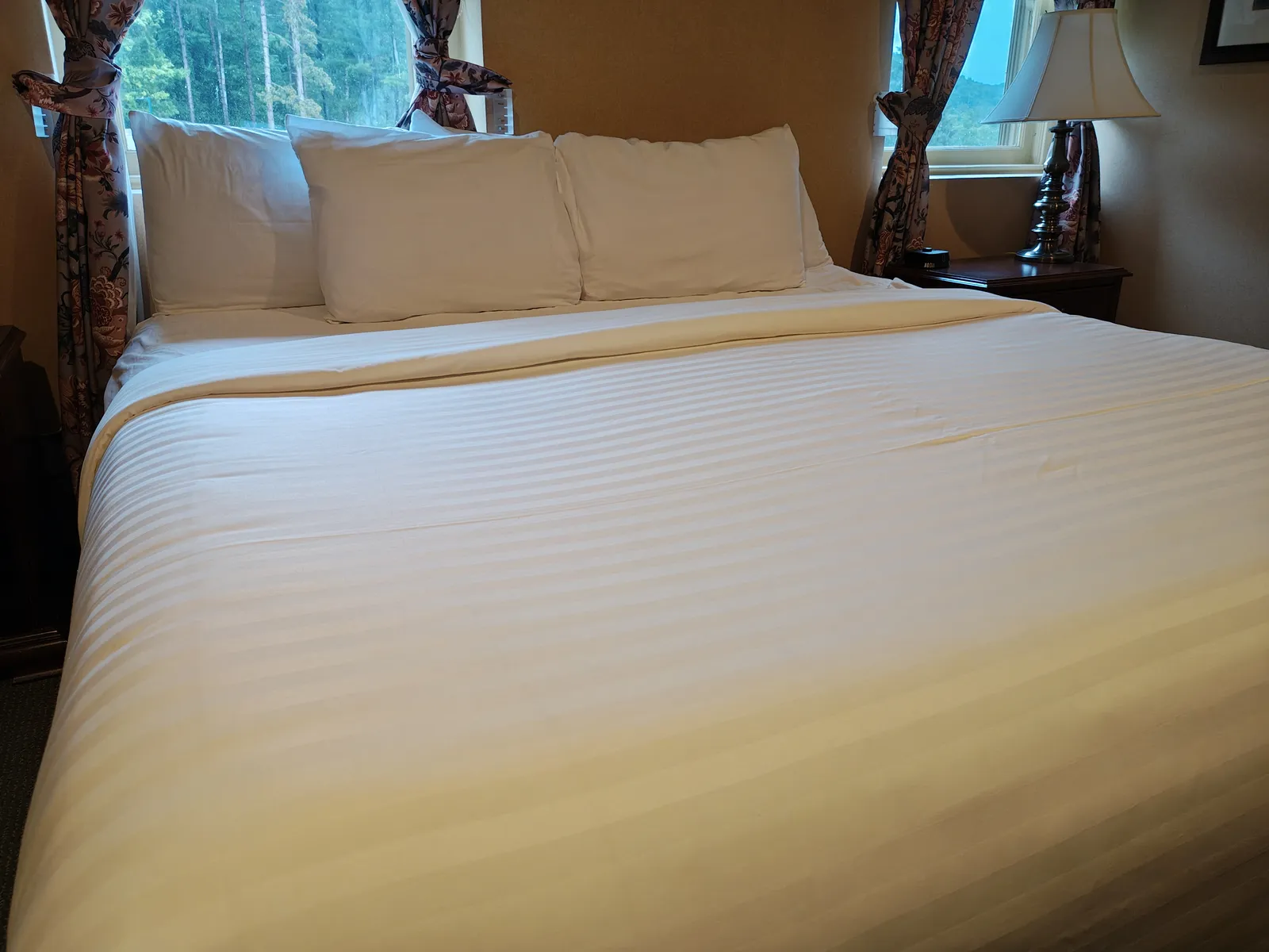 Traditional King Room at Traditions Hotel & Spa